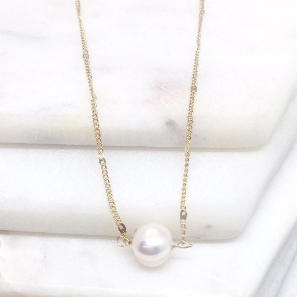 Fresh Water Pearl Dainty Necklace